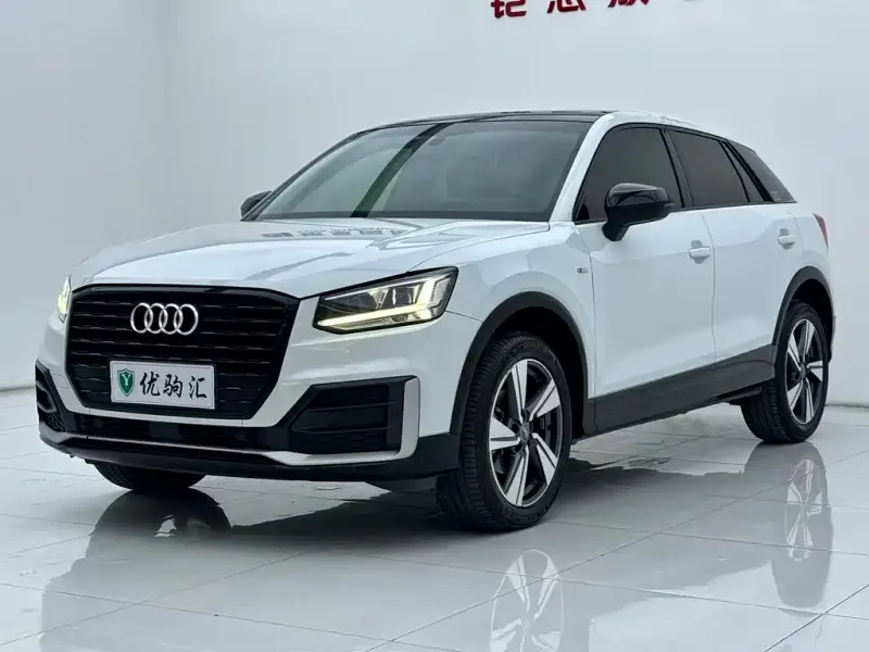 Audi Q2L, 2021