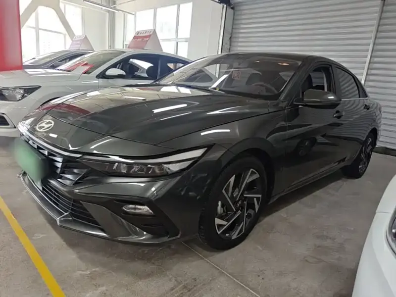 Hyundai Elantra, 2024