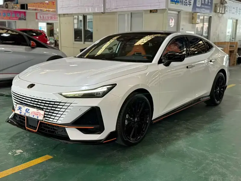 Changan UNI-V, 2025