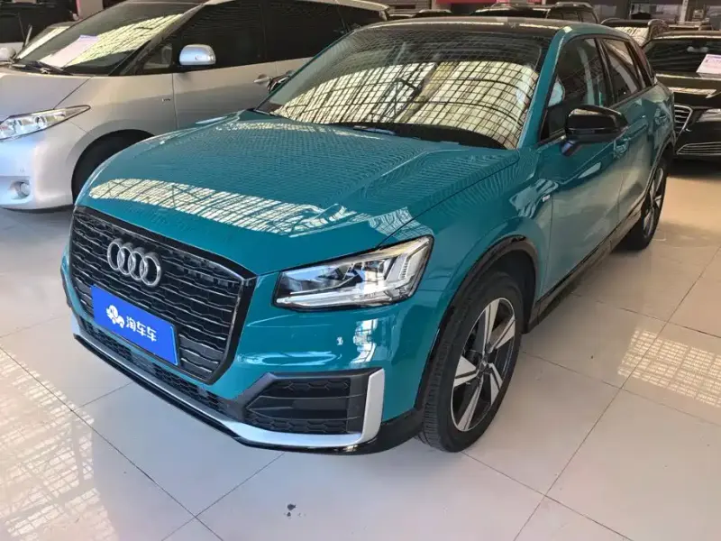 Audi Q2L, 2021