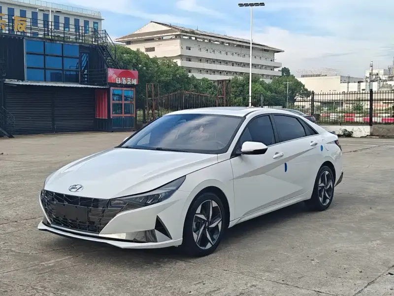 Hyundai Elantra, 2023