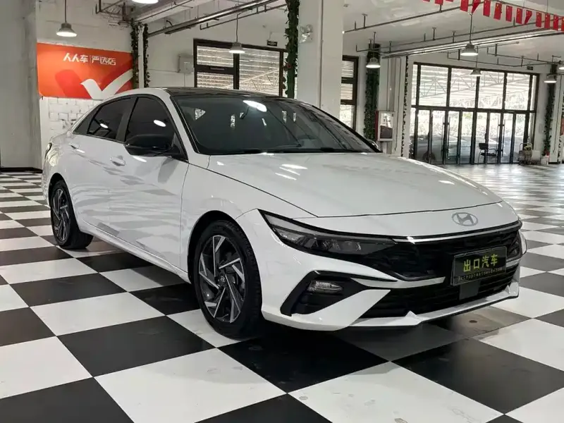 Hyundai Elantra, 2023