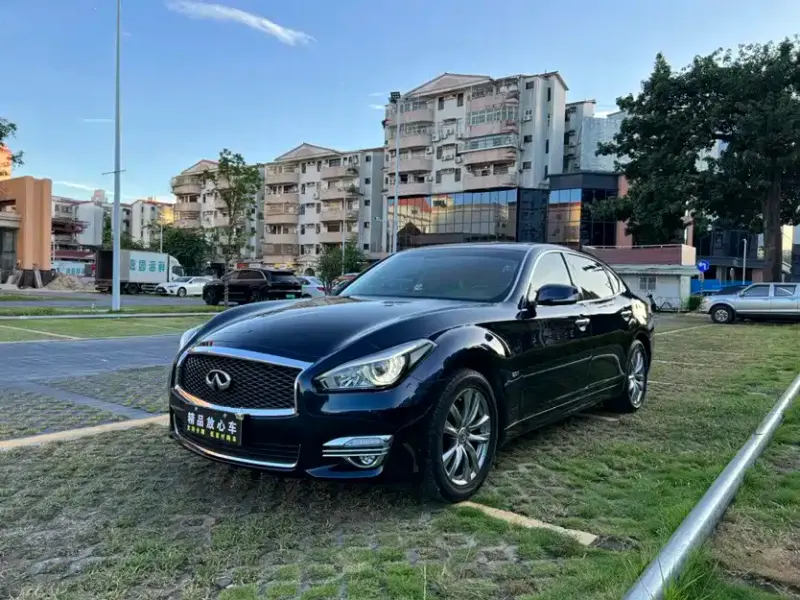 Infiniti Q70, 2019