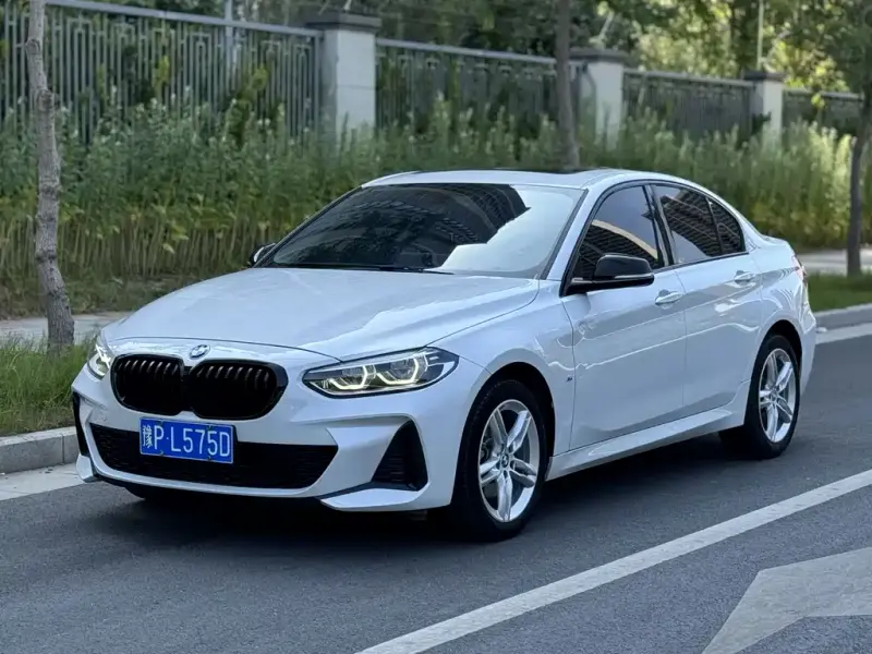 BMW 1 Series, 2022