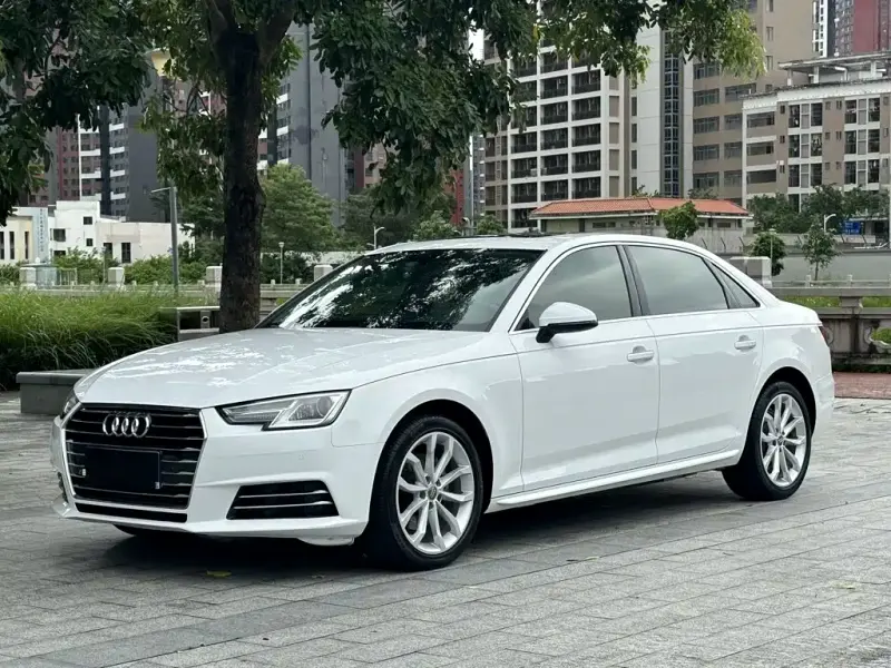 Audi A4L, 2018