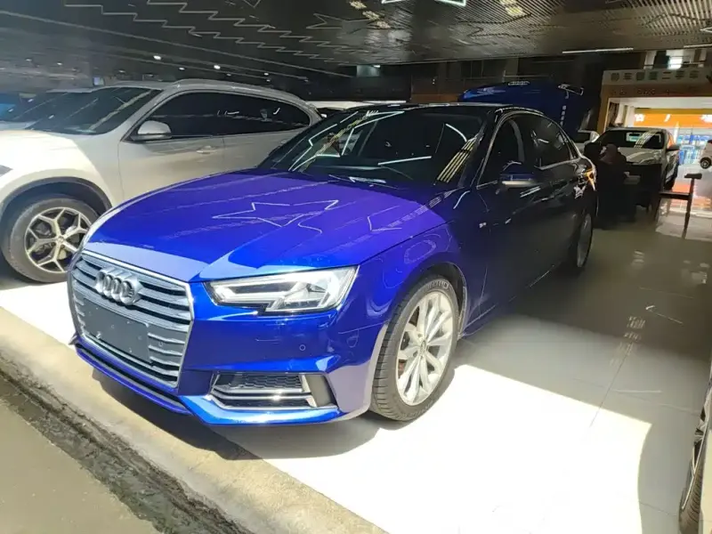 Audi A4L, 2018