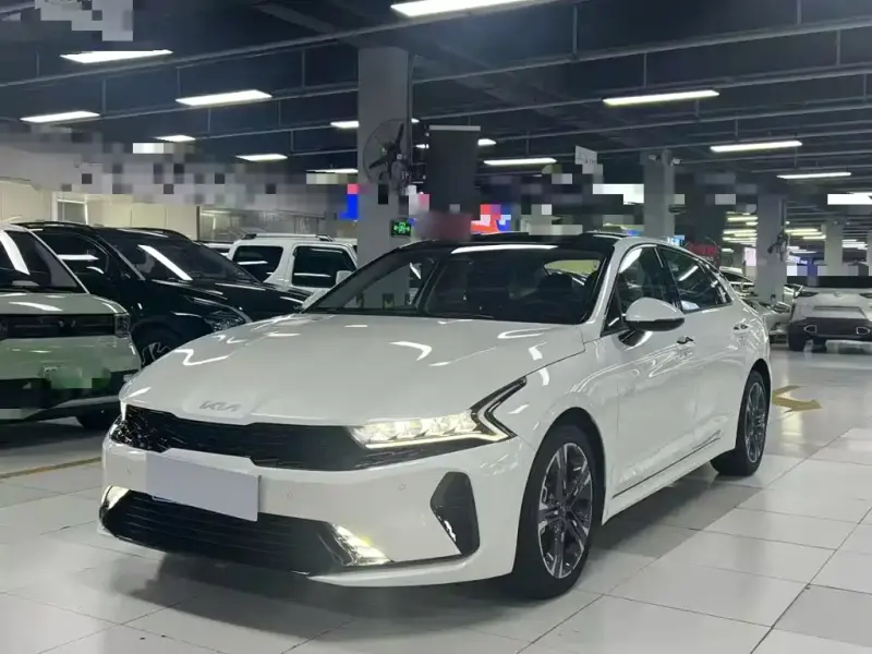 Kia K5, 2025