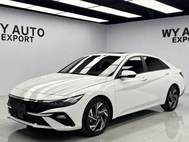 Hyundai Elantra, 2023