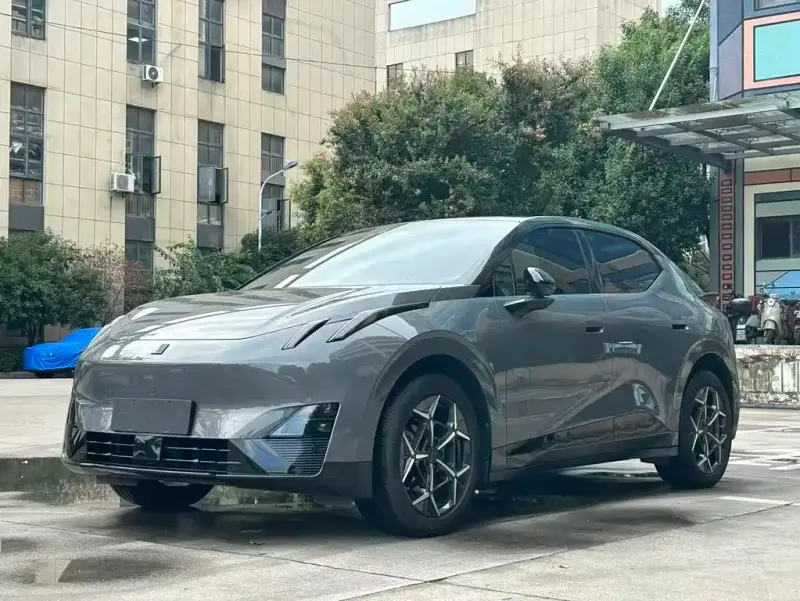 Lynk & Co Z20, 2024