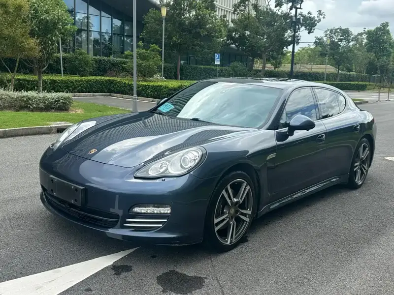 Porsche Panamera, 2010