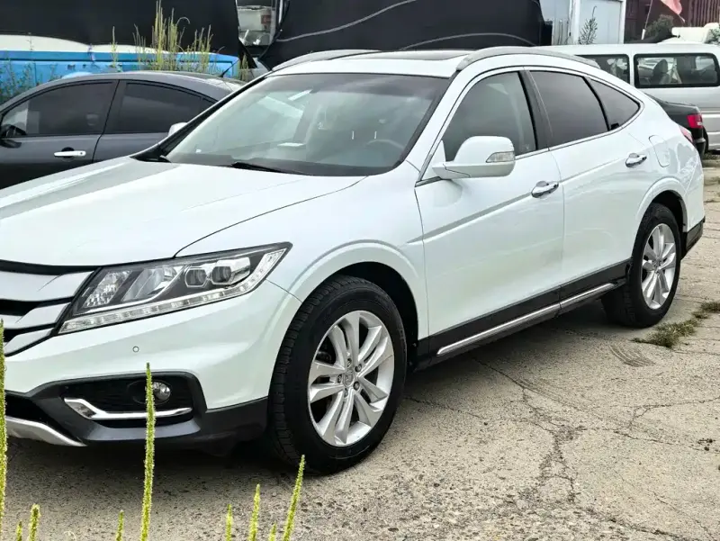 Honda Crosstour, 2015