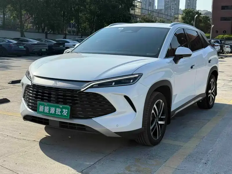 BYD L DM-i, 2025