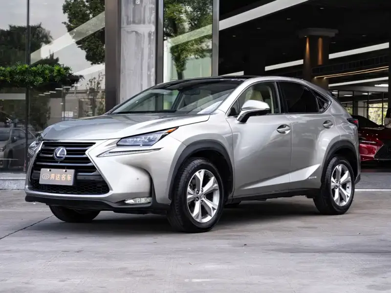 Lexus NX, 2015