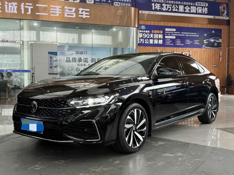 Volkswagen Passat, 2022