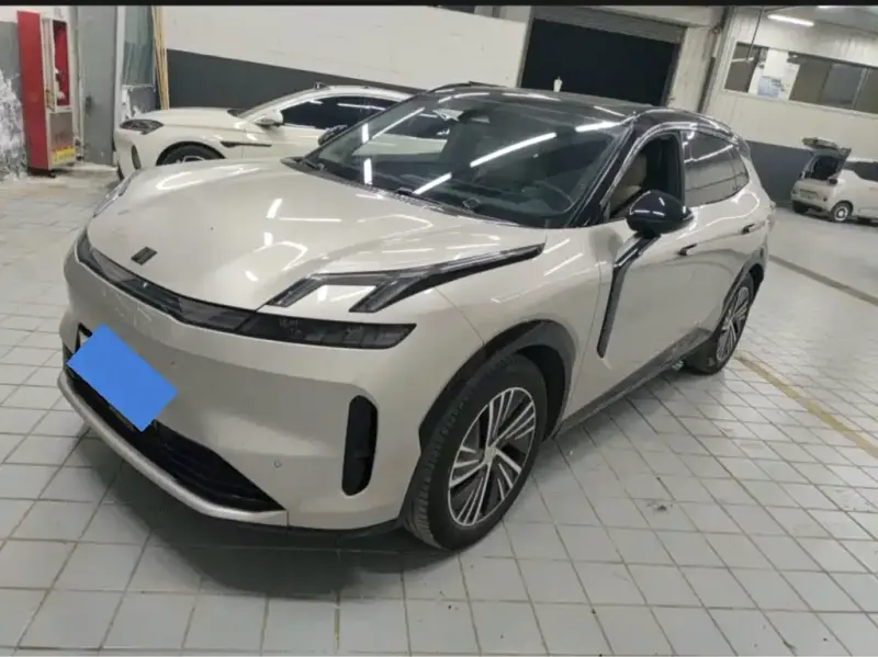 Lynk & Co 08 EM-P, 2023