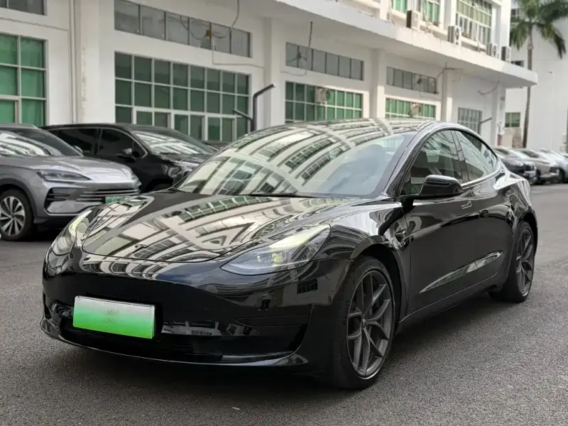 Tesla Model 3, 2022