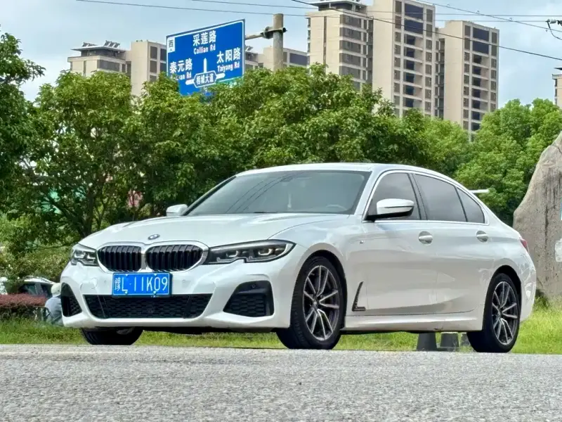 BMW 3 Series, 2022
