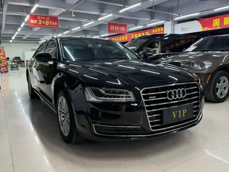 Audi A8, 2015