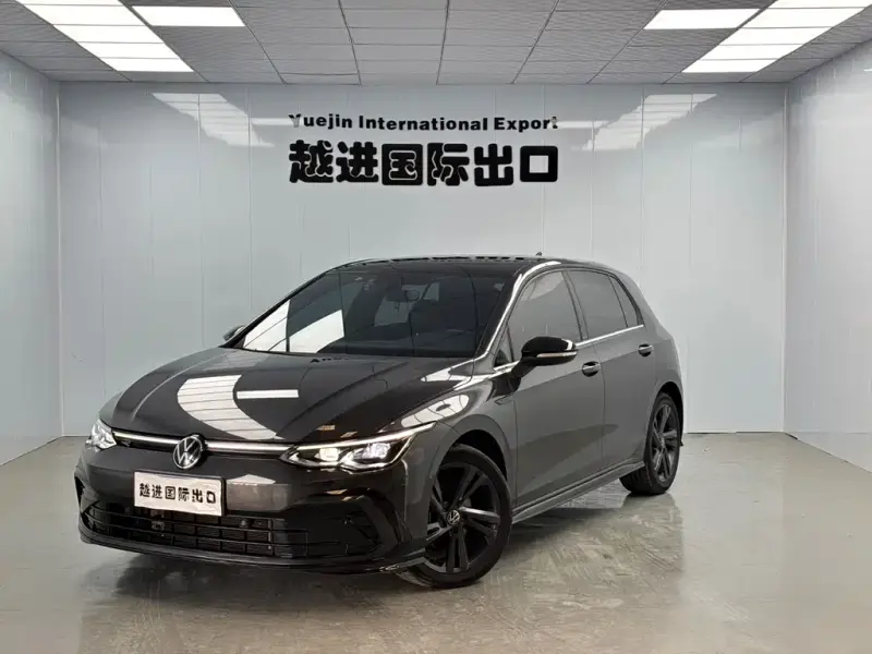 Volkswagen Golf, 2023