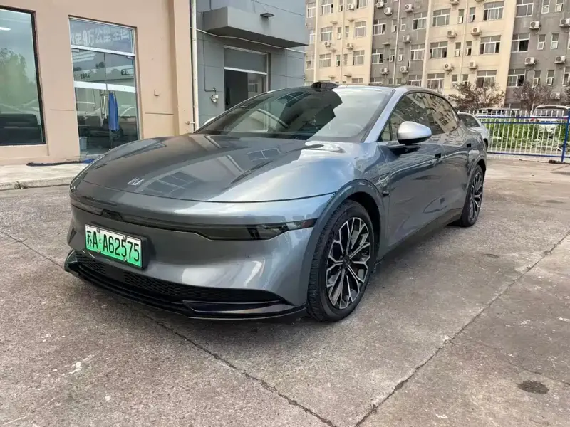 Zeekr 007, 2024