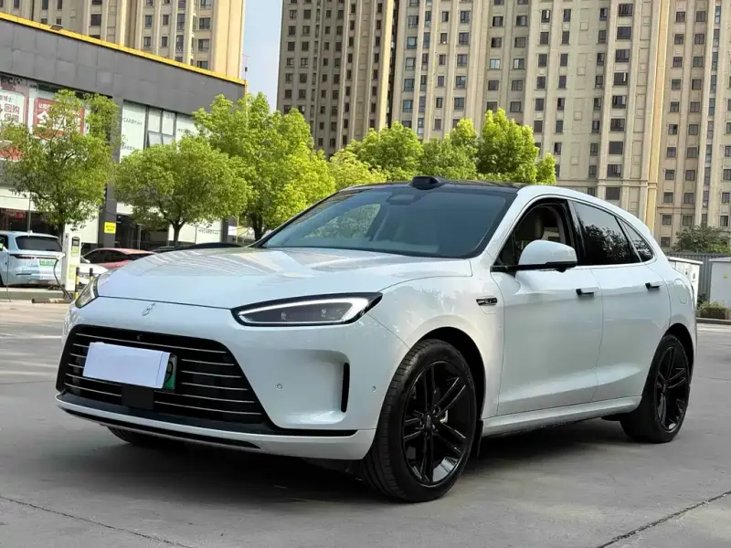AITO M5, 2025