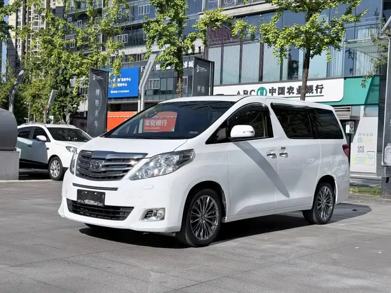 Toyota Alphard, 2012