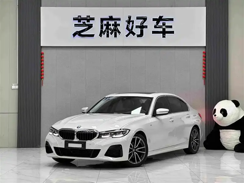 BMW 3 Series, 2022