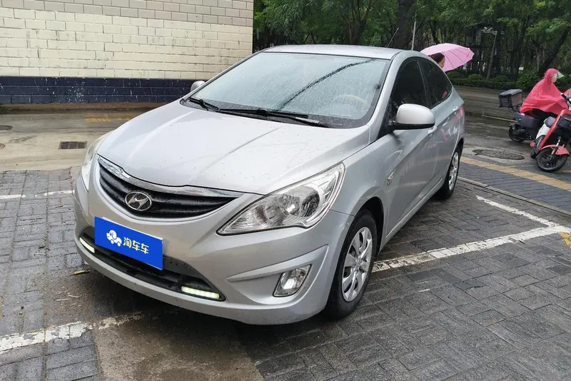 Hyundai Verna, 2010