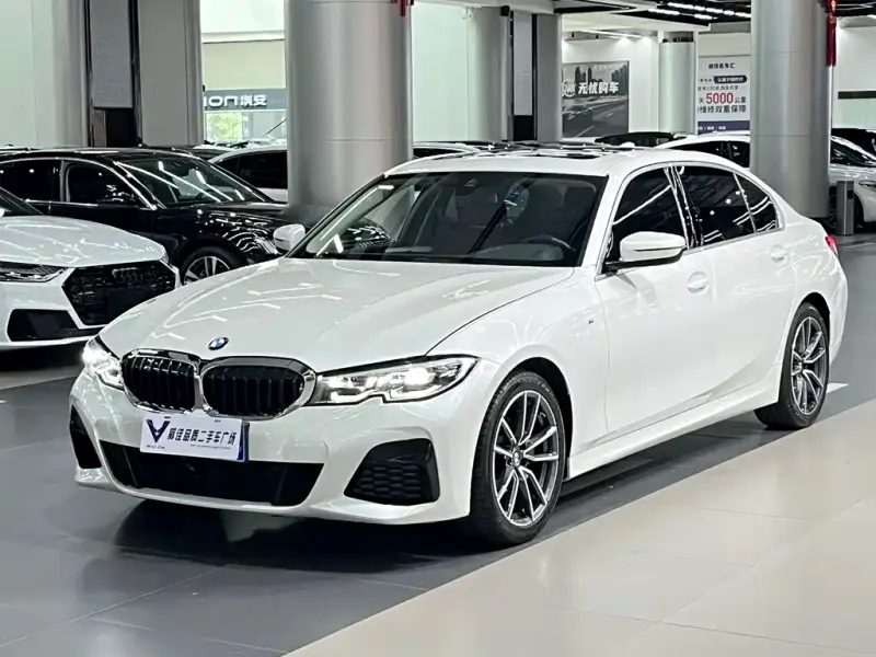 BMW 3 Series, 2022