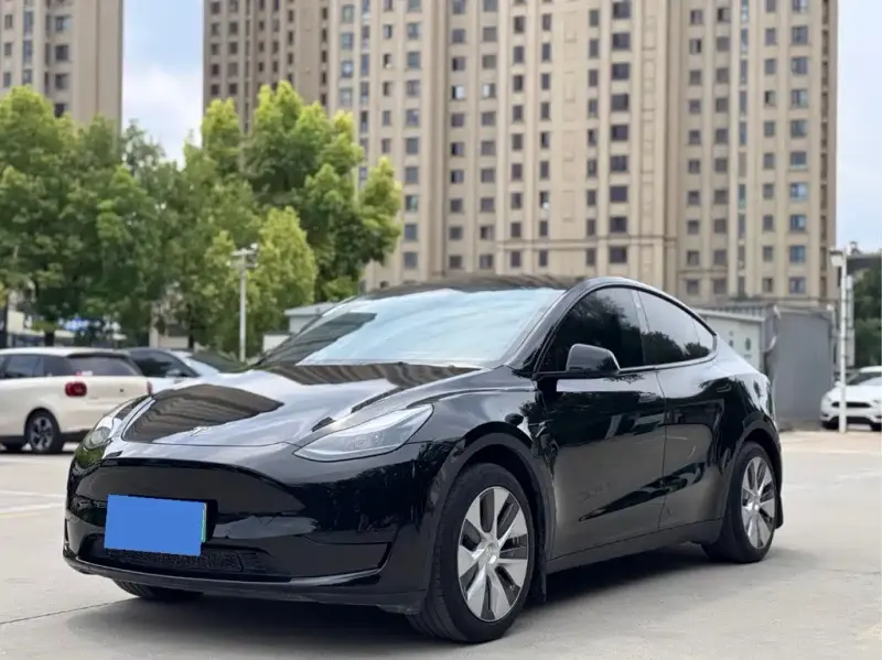 Tesla Model Y, 2023