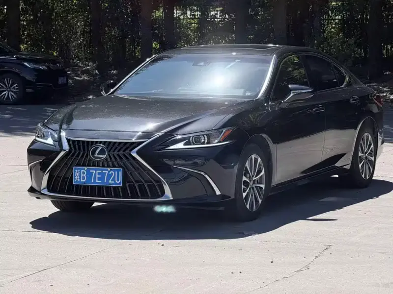 Lexus ES, 2024