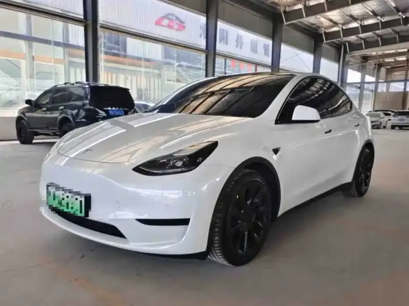 Tesla Model Y, 2023