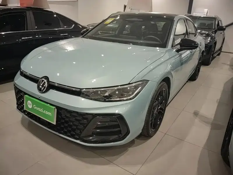 Volkswagen Passat, 2025
