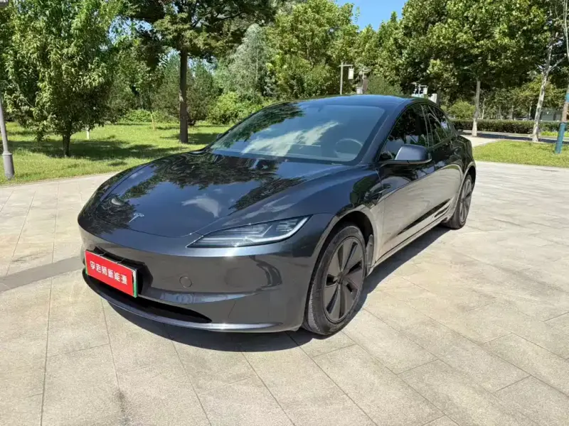 Tesla Model 3, 2024