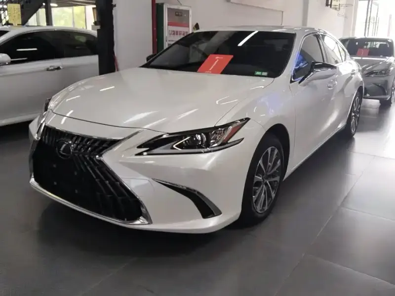 Lexus ES, 2024