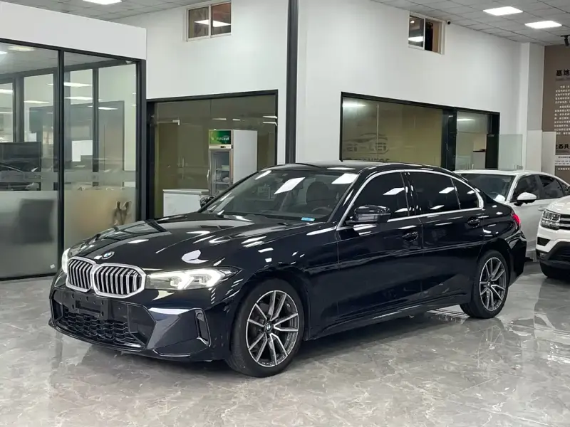BMW 3 Series, 2022