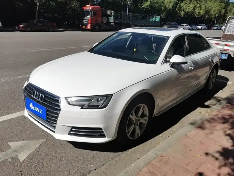 Audi A4L, 2018