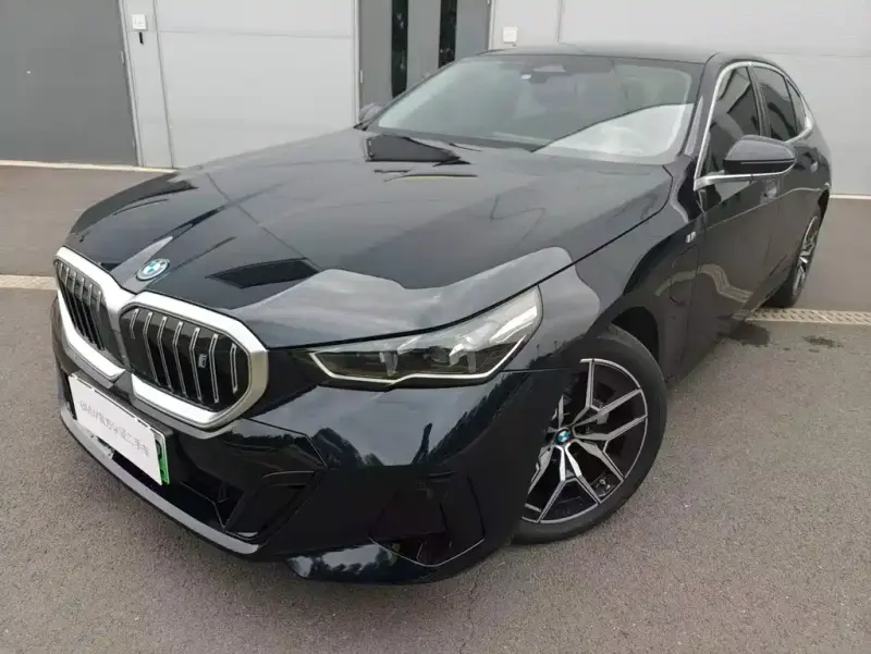 BMW i5, 2025