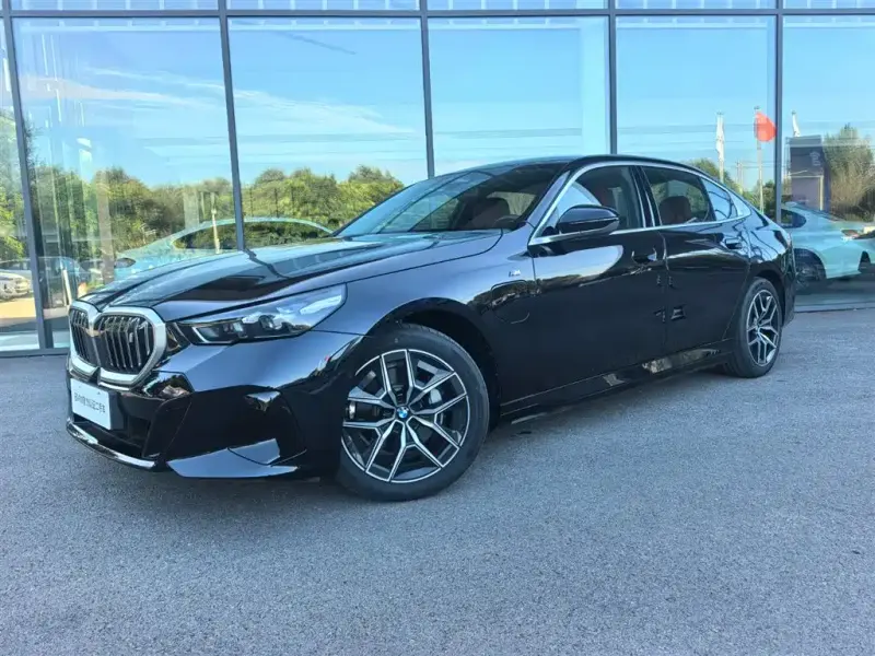 BMW i5 BMW i5 2025 eDrive 35L M Sport Package, 2025 — фото 1