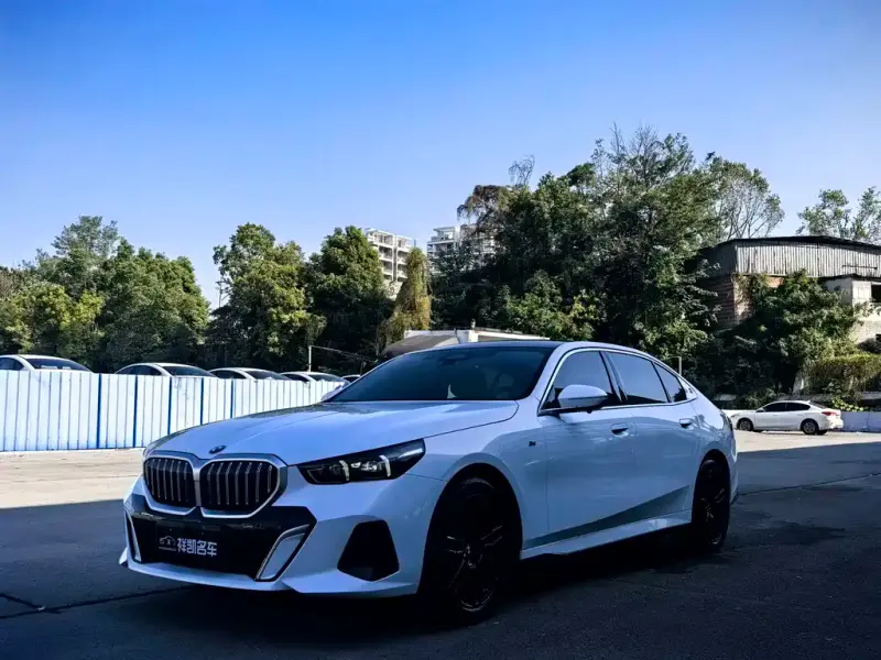 BMW 5 Series, 2024
