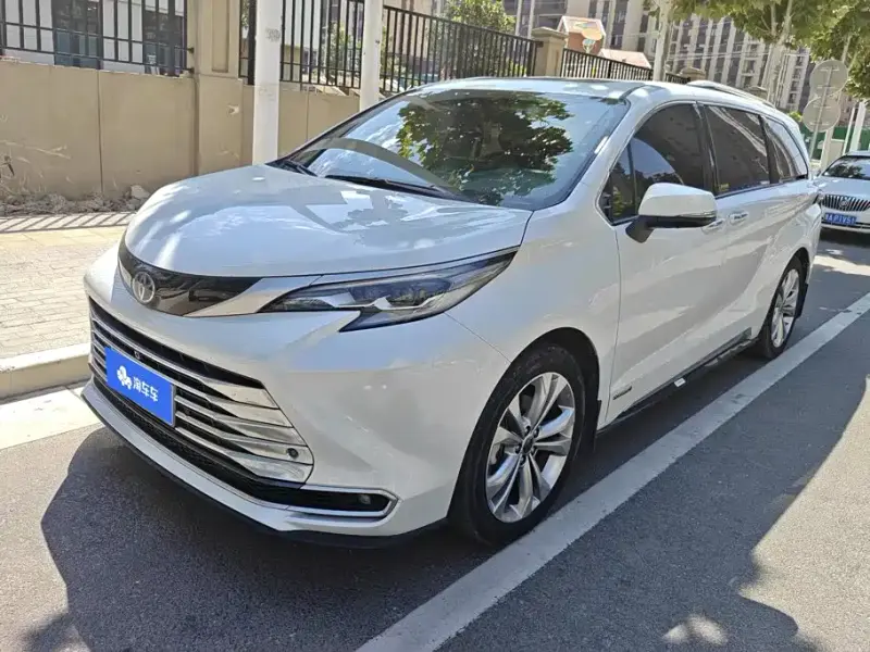 Toyota Sienna, 2023