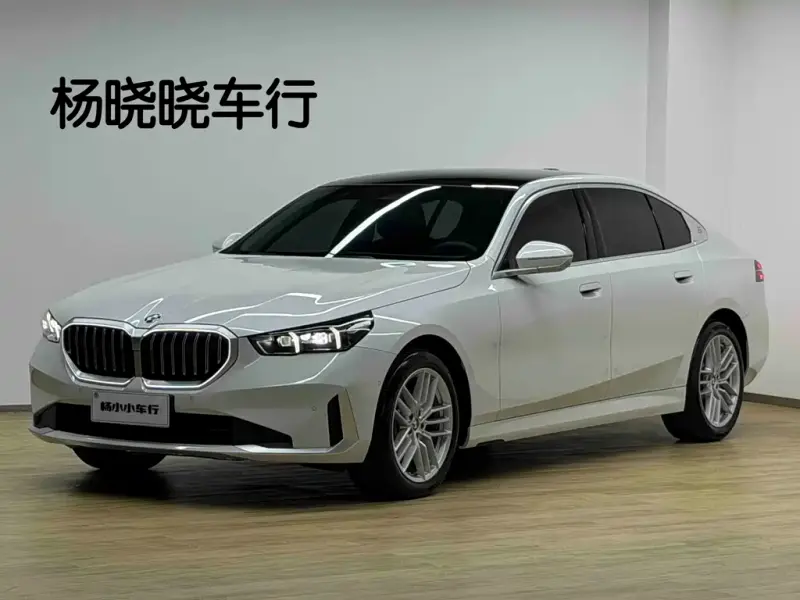BMW 5 Series, 2024