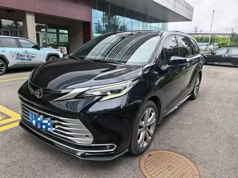 Toyota Sienna, 2024