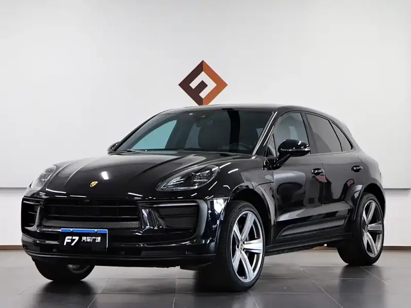 Porsche Macan, 2022