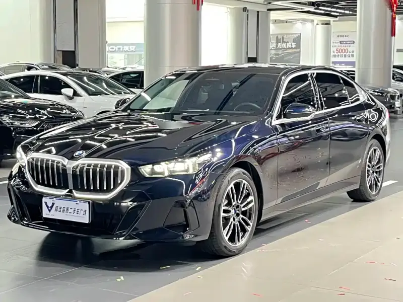 BMW 5 Series, 2026