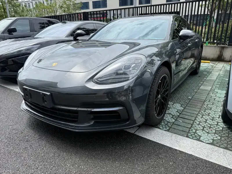 Porsche Panamera, 2018