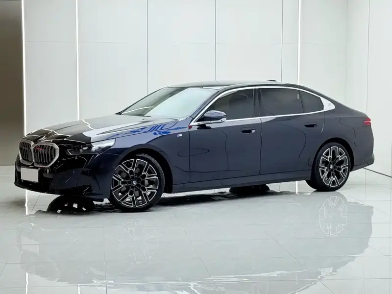 BMW 5 Series, 2024