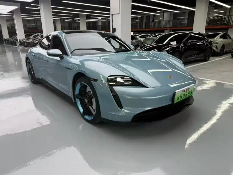 Porsche Taycan, 2021