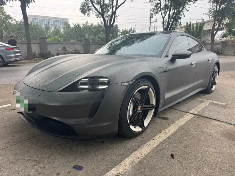 Porsche Taycan, 2021