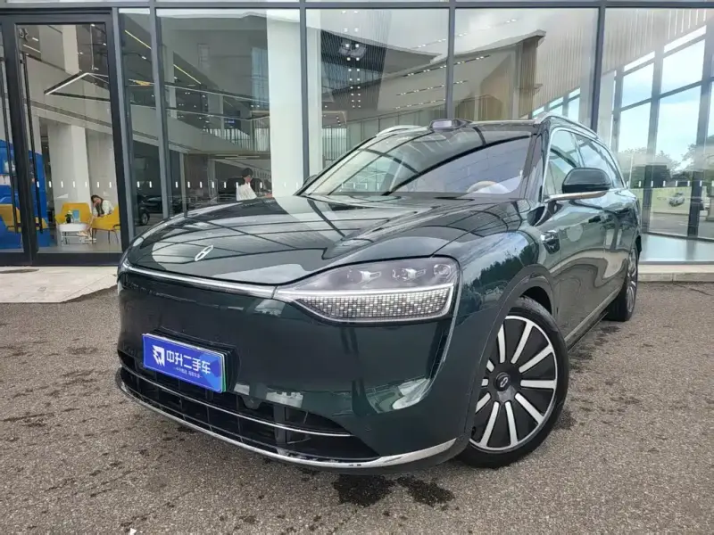 AITO M9, 2025
